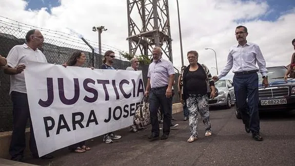 Josefa Hernández, a su llegada a la cárcel.