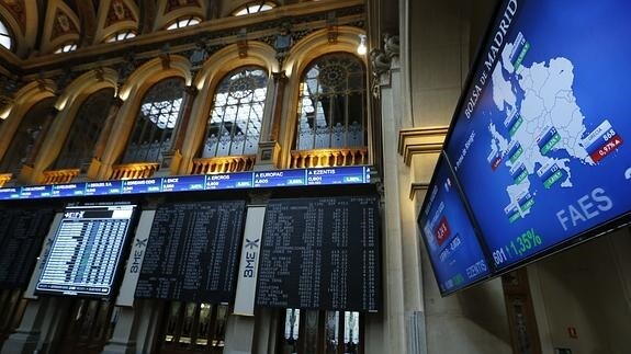 Interior de la Bolsa de Madrid. 