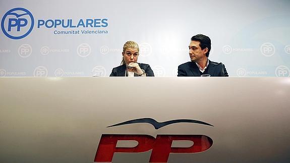 La coordinadora general del PP de la Comunitat Valenciana, Eva Ortiz, y el presidente del Partido Popular de la provincia de Valencia, Vicente Betoret. 