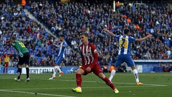 Antoine Griezmann celebra su gol al Espanyol. 