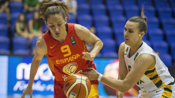 Laia Palau (i), en un partido de la selección española. 