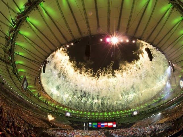 Los fuegos artificiales iluminaron el cielo de Maracaná