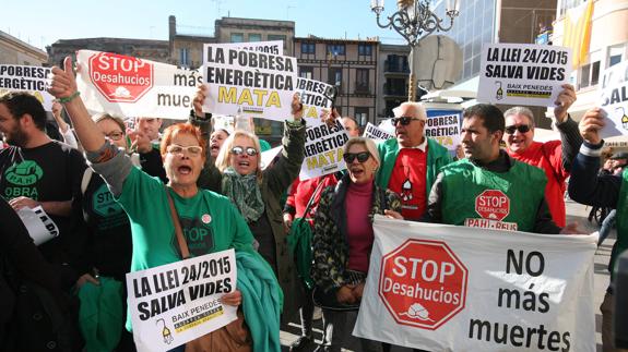 Vecinos de Reus (Tarragona) se concentraron para condenar la muerte de la anciana.