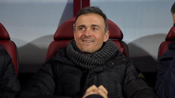 Luis Enrique, en el banquillo de Ipurua. 