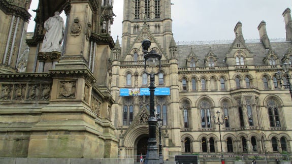 Fachada del Ayuntamiento de Mánchester. 