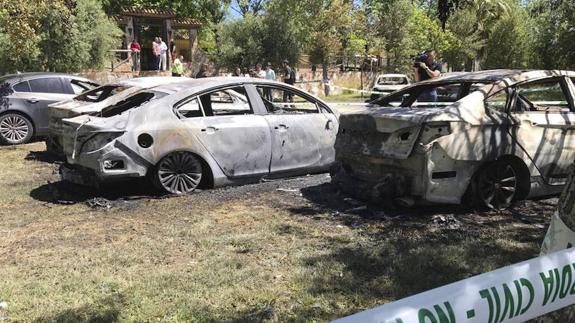 Queman nueve vehículos de Cabify durante la Feria de Abril.