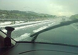La lluvia y el granizo dejan 118 litros en Sarria, Murgia y zonas del Gorbea