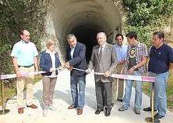 Inaugurado el túnel de Atauri de la Ruta Verde del ferrocarril Vasco-Navarro