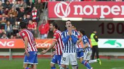 Viguera se lamenta tras una ocasión./ Blanca Castillo