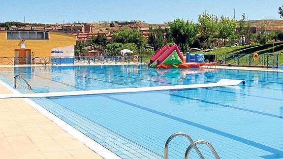Piscinas municipales de Alfaro, vacías después del accidente.