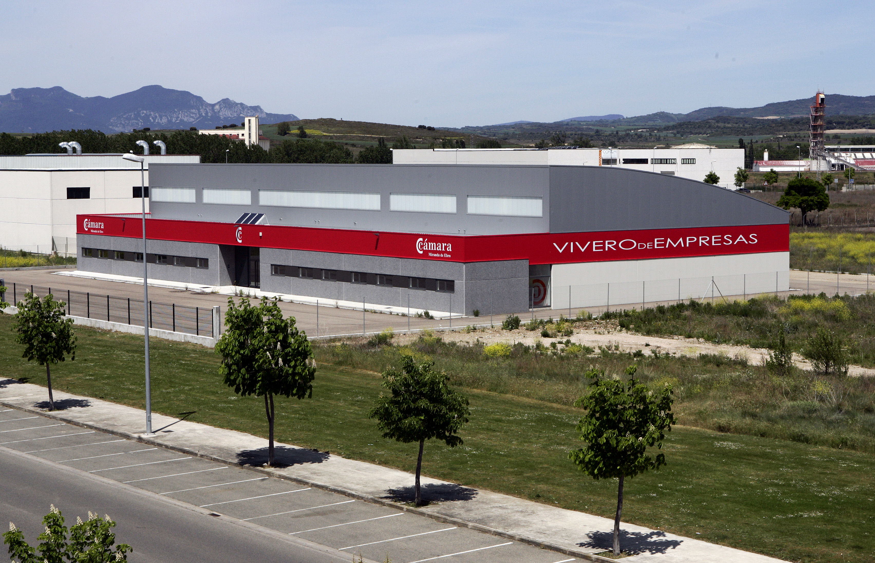 Edificio del Vivero de Empresas, en el Polígono Industrial de Bayas. 