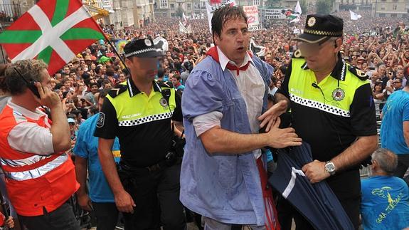 Celedón llega exhausto a la balconada tras el paseíllo
