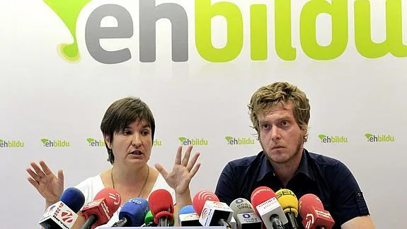 Los representantes de EH Bildu Maribi Ugarteburu y Maiorga Ramírez. 