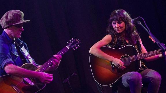 El dúo musical Amaral en el Teatro Torre Corpbanca de Caracas ,Venezuela.