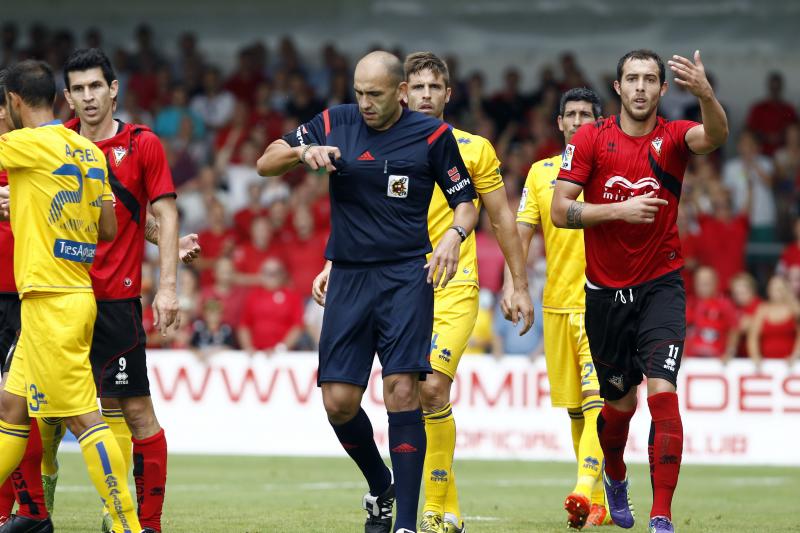 Urko Vera, durante el partido disputado el domingo ante el Alcorcón. 