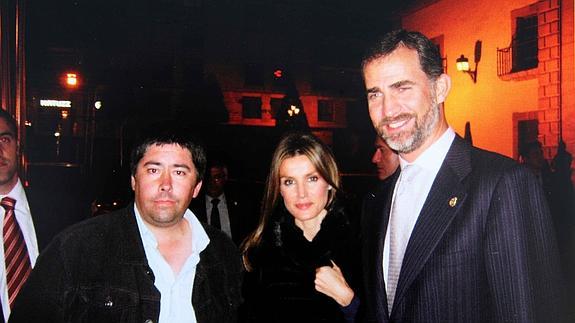 Ander Azcárate tiene varias fotografías con los Reyes de España.