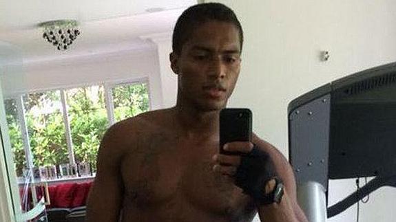 Antonio Valencia se hace un selfie