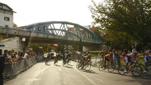 El pelotón llegó a Vitoria en la Vuelta 2011, cuando fue meta de una etapa. 