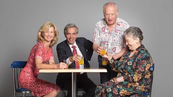 Ana Duato (Mercedes), Imanol Arias (Antonio) , Juan Echanove (Miguel) y María Galiana (Herminia). 