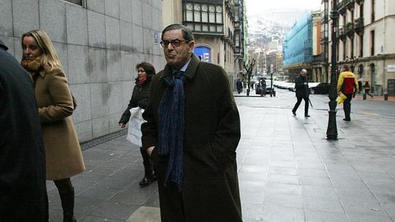 Mario Fernández, a su llegada a los juzgados.