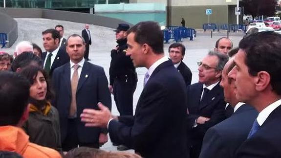 Discusión de Laura Pérez con Felipe Vi en Pamplona, en 2011.