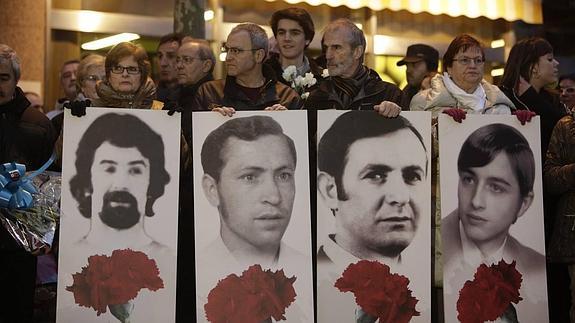 Cuatro de los cinco fallecidos, en una imagen de esta tarde. 