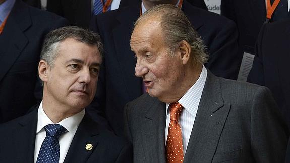 Iñigo Urkullu y el Rey Juan Carlos, en una imagen del año pasado.