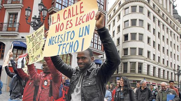 Marcha del colectivo en demanda de condiciones dignas para los ‘sin techo’.