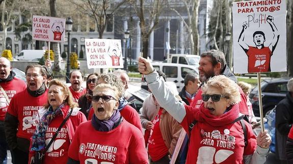 Miles de afectados se movilizan desde hace meses por toda España