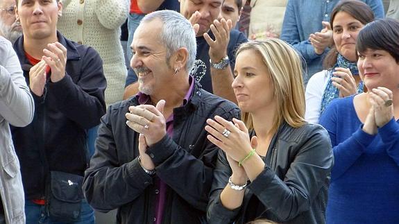 Unanue junto a Aitziber Ibaibarriaga, candidata a la alcaldía de Bilbao. 