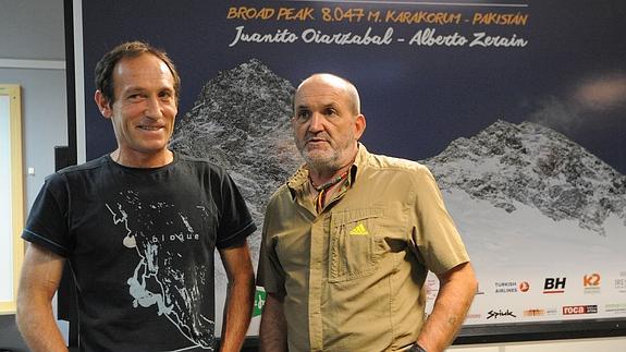 Alberto Zerain y Juanito Oiarzabal, en la presentación de su próximo reto. 