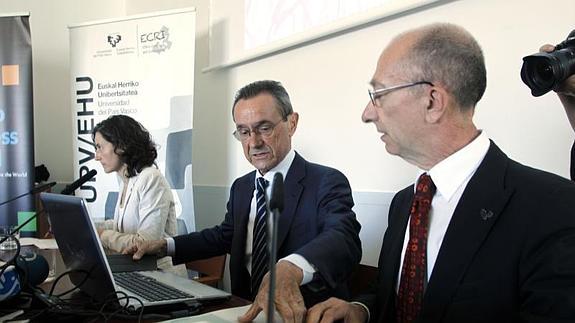 El consejero vasco de Empleo, Ángel Toña, durante un acto en la UPV. 