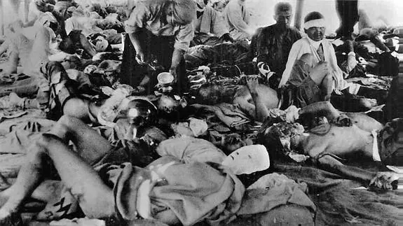 Víctimas del ataque de una bomba nuclear en Hiroshima.