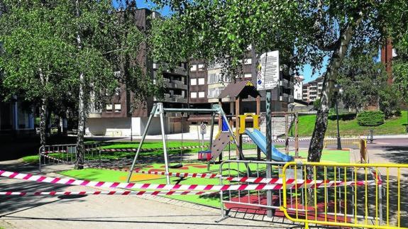 Área de Jauregizahar acotada por el Ayuntamiento para evitar las afecciones al vecindario.