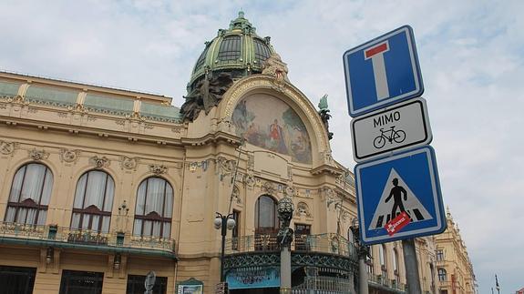 Casa Municipal, que no Ayuntamiento, de Praga. 