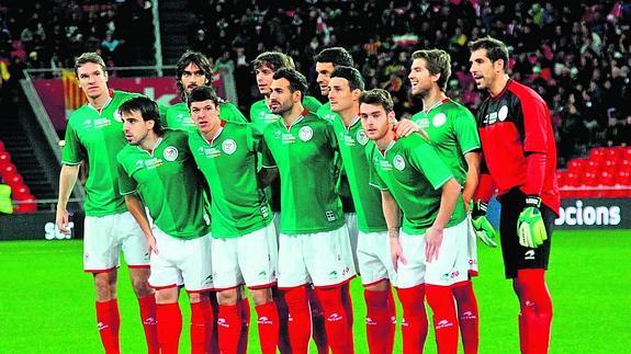 Once inicial de Euskal Selekzioa que se midió a Catalunya en San Mamés en diciembre de 2014.