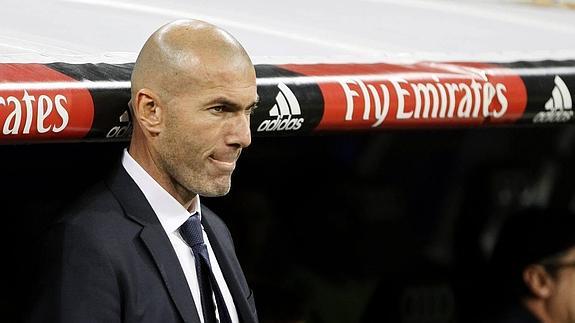El entrenador del Real Madrid, el francés Zinedine Zidane, durante el partido frente al Deportivo el pasado 9 de enero.