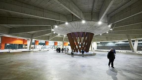 Imagen de la nueva estación de autobuses de San Sebastián, que iniciará su actividad mañana.