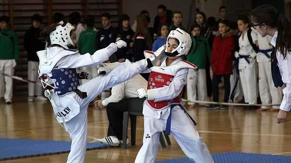 Las sesiones cuentan cada vez con mayor respuesta de los taekwondistas infantiles.