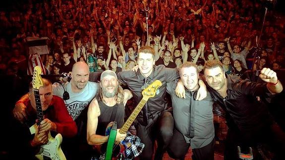 Latinoamerikan zortzi kontzertu eman dituzte.