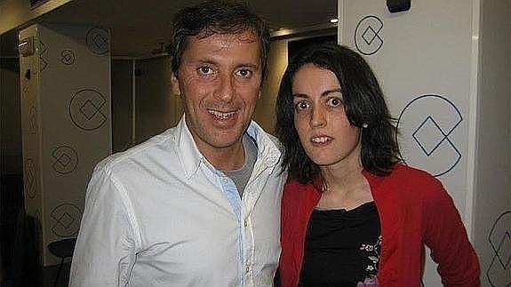 Imagen de archivo del periodista Paco González con la vallisoletana Lorena G.F.