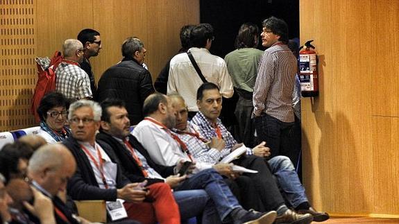 Los delegados de MCA abandonan la sala cuando Unai Sordo toma la palabra