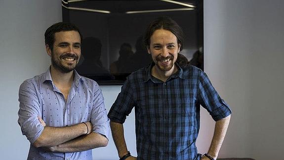 Alberto Garzón y Pablo Iglesias.