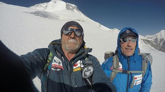 Oiarzabal yy Zerain, en una imagen distribuida este lunes.  