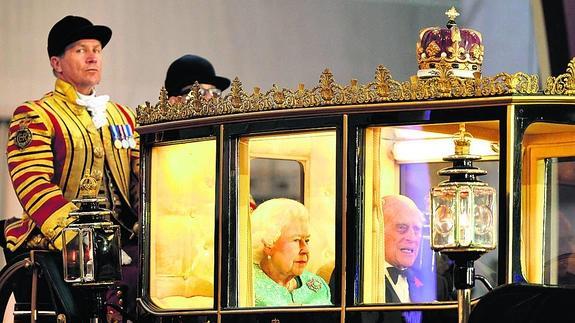 La llegada en carroza y un espectáculo ecuestre centraron la celebración.