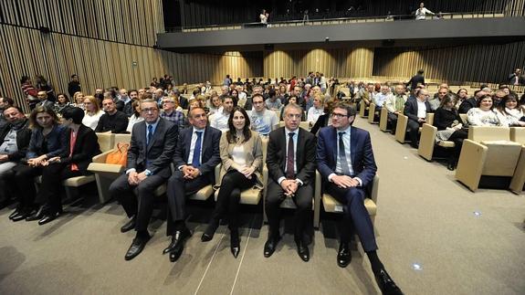 Las autoridades, todas del PNV, en el acto de inauguración del Europa. 