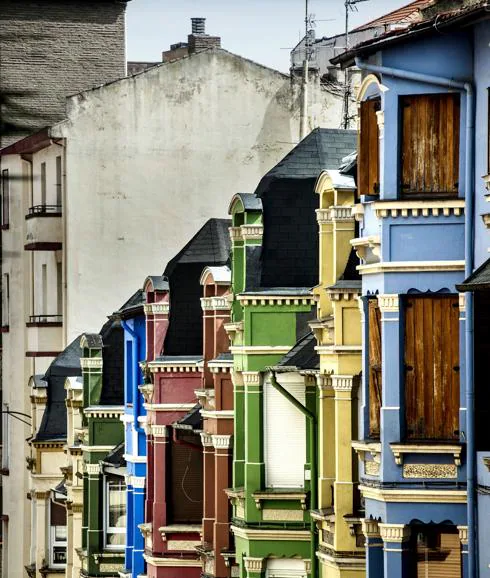 Casas de colores en el barrio de Irala. 