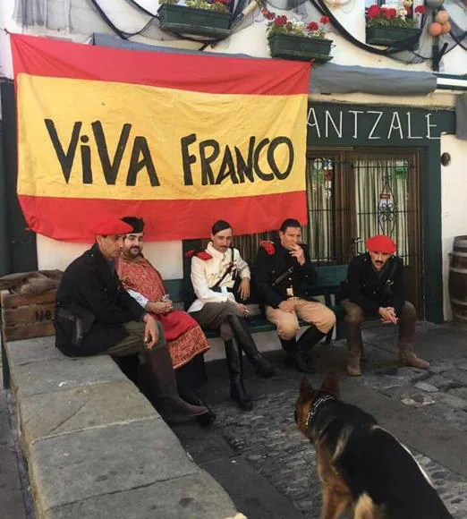 Preparativos en Algorta del equipo de rodaje de 'La higuera de los bastardos'.