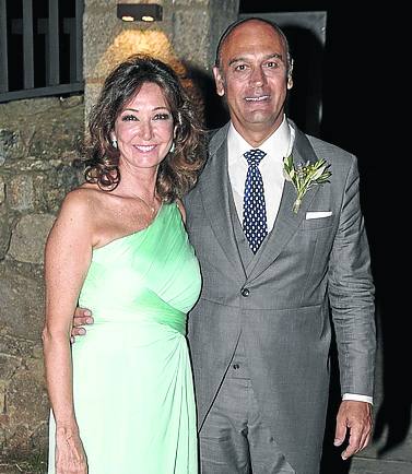 Ana Rosa junto a su marido.