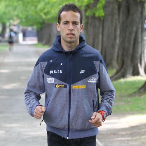 Iván Fernández apadrina la primera carrera Rioja Alavesa Wine Run